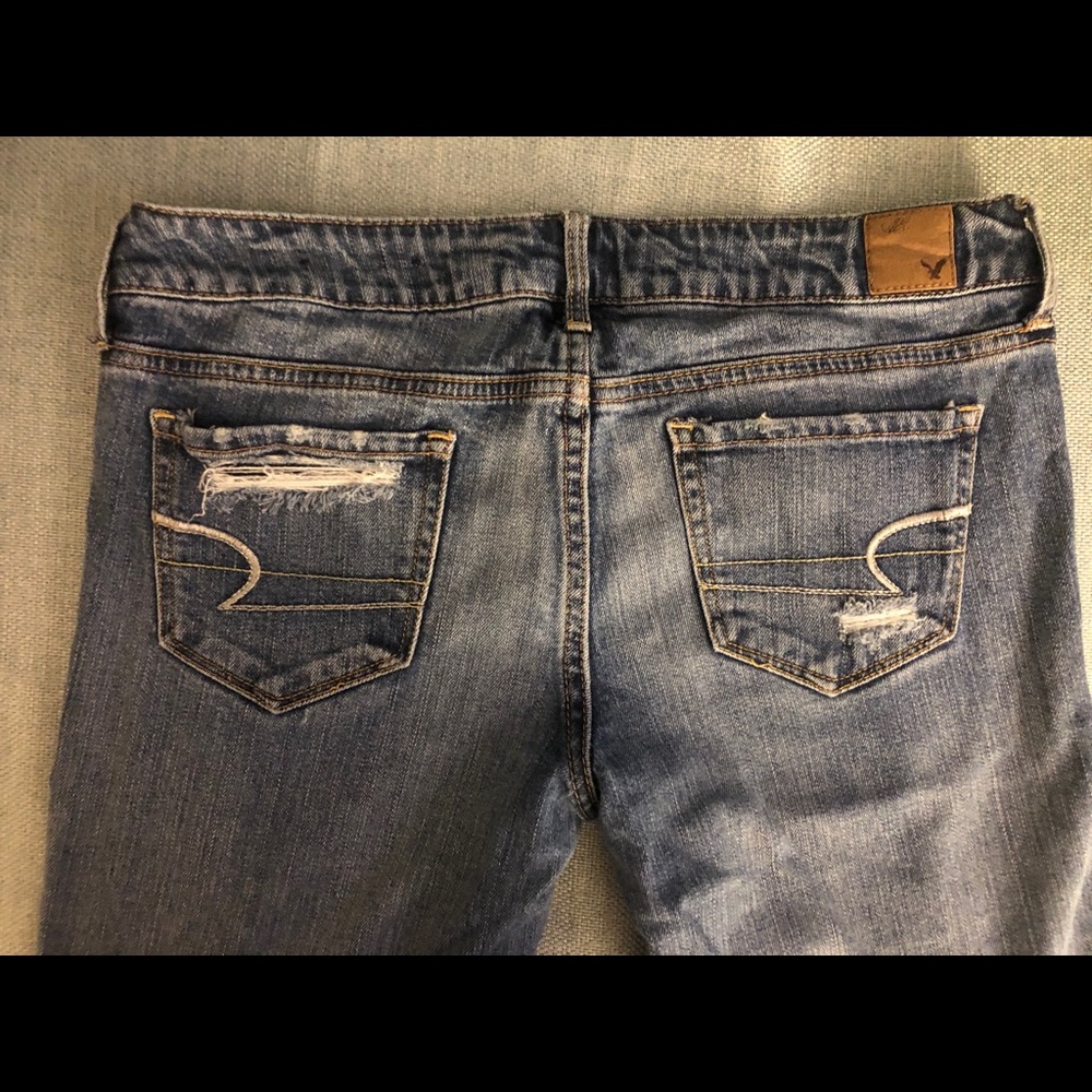American Eagle Low Rise Ripped Jeans - Picture 4 of 4